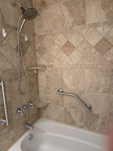 Building Photo - 2 Curt Rd