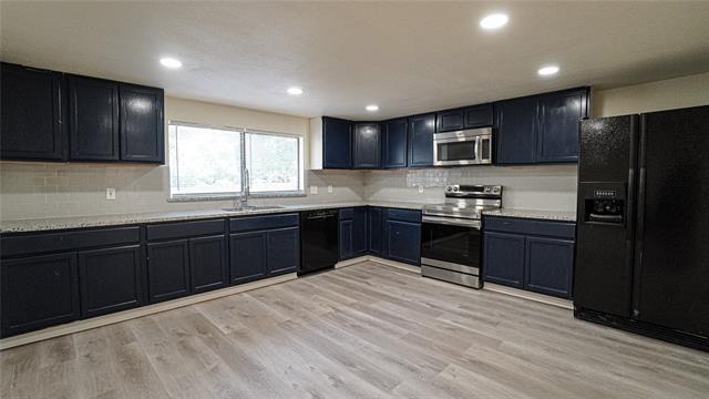 Building Photo - 1221 Cove Dr
