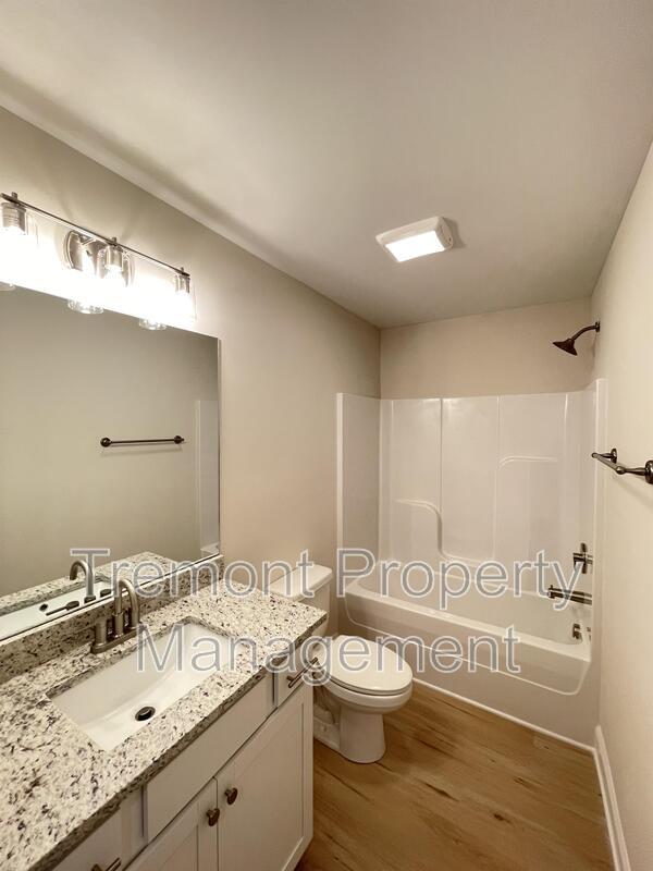 Building Photo - 307 W 42nd St