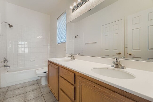 Building Photo - Newly remodeled 3 bedroom Summerlin home!