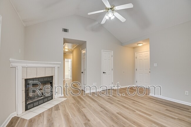 Building Photo - 4705 E Creek Mill Ct