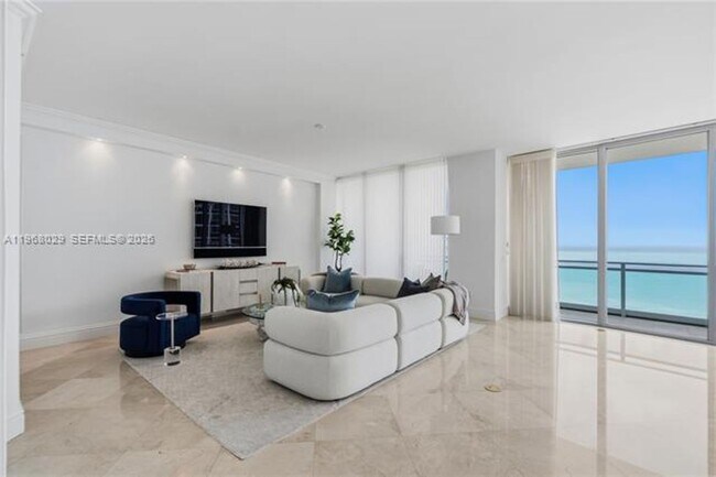 Building Photo - 10295 Collins Ave