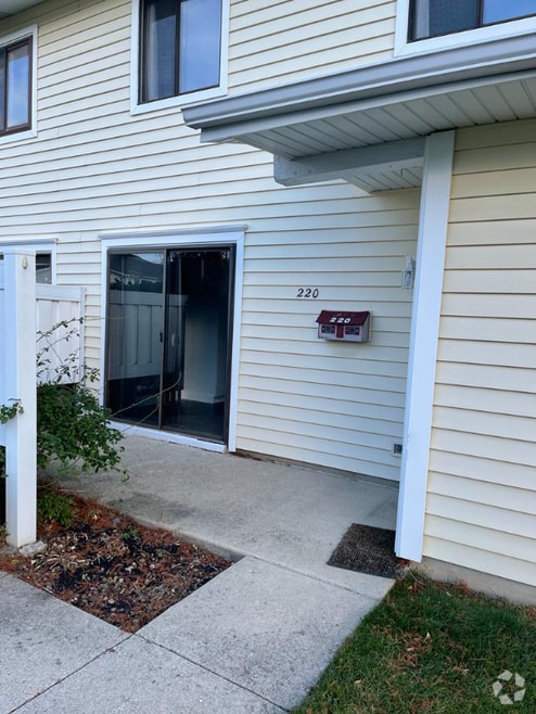 Building Photo - 220 N Waterford Dr