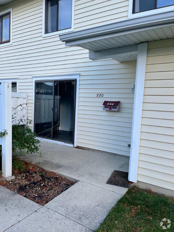 Building Photo - 220 N Waterford Dr