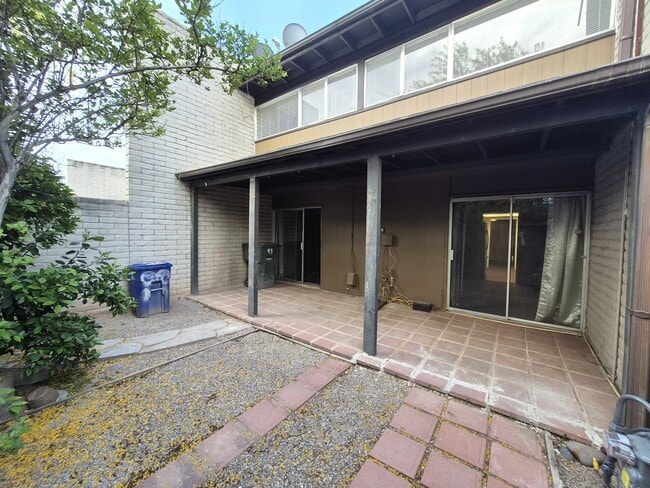 Building Photo - 5701 E Glenn St