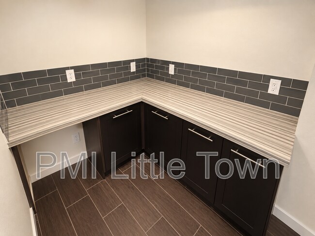 Building Photo - 9785 Dunning Cir