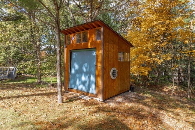 Building Photo - 134 Rangeley Rd