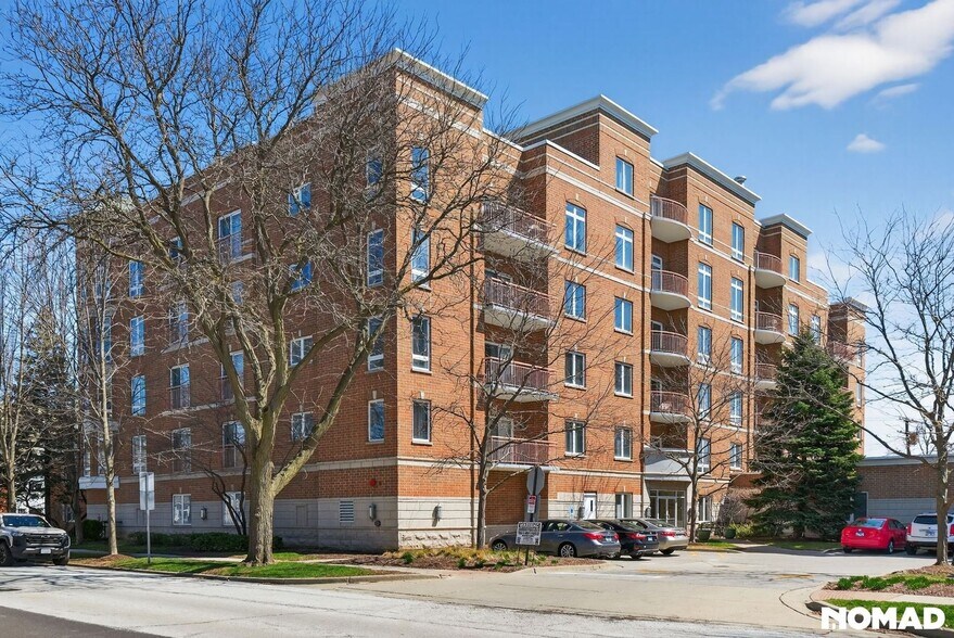 Building Photo - 787 Graceland Ave