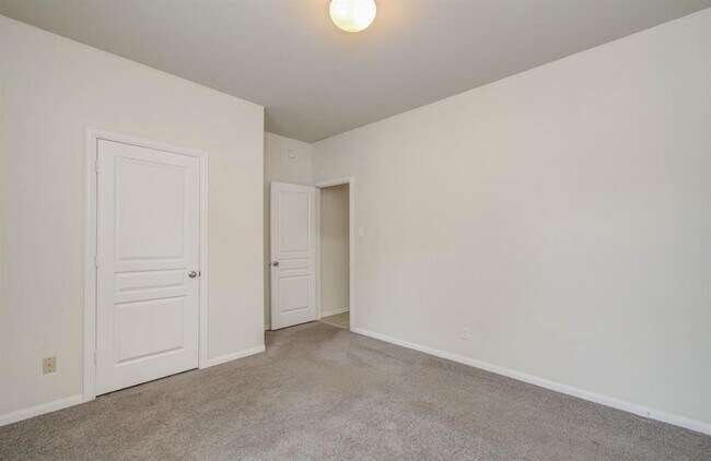 Building Photo - 3102 Gianna Springs Ct