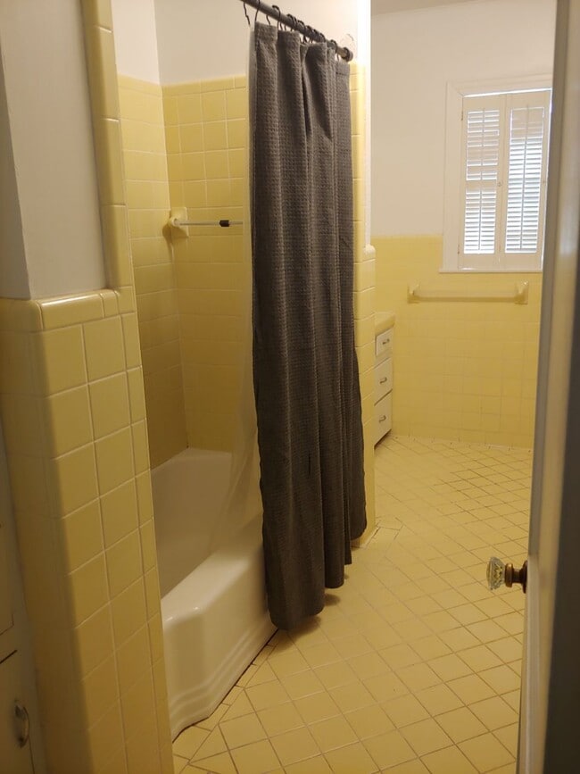 Different View - 419 Lincoln Dr