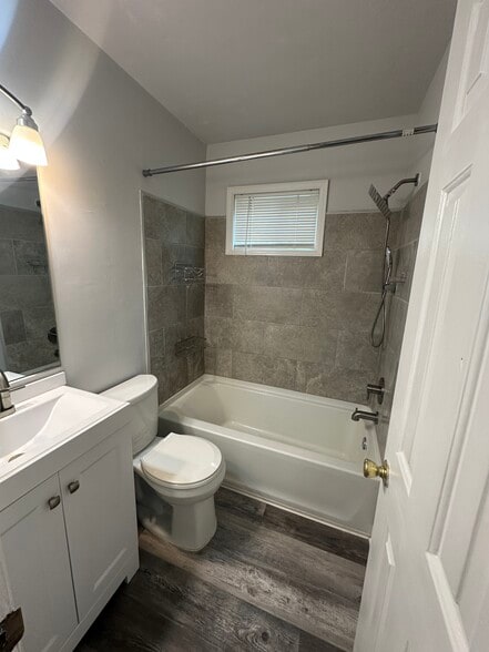 Upstairs full bath - newly painted! - 221 Cornett St
