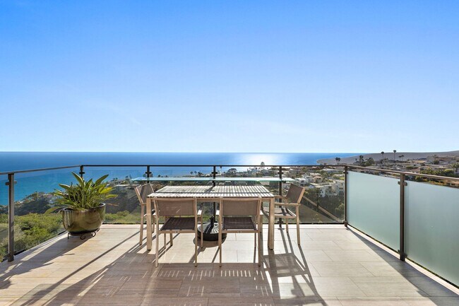 Building Photo - Ocean View Home in Arch Beach Heights