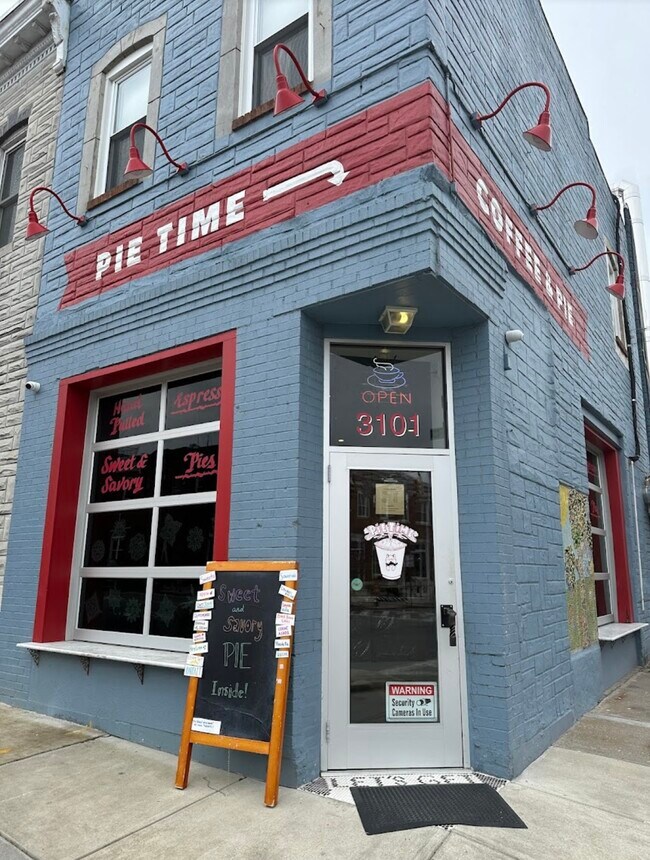 Building Photo - 37 S Ellwood Ave