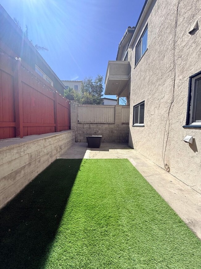 Building Photo - Prospect