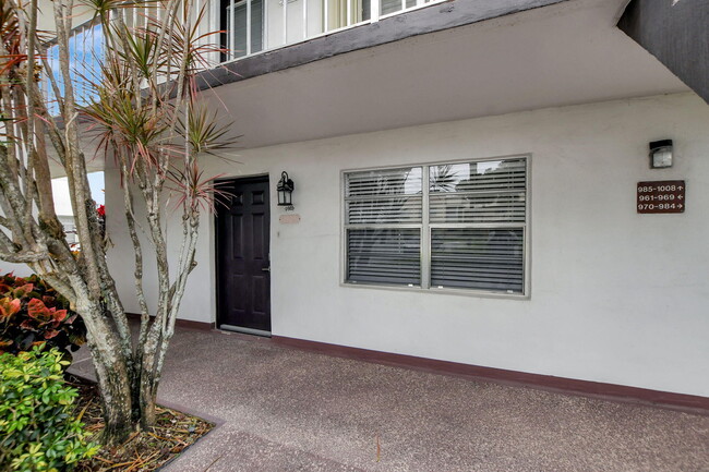Building Photo - 969 Normandy U
