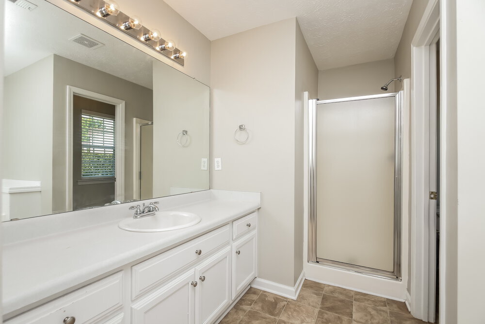 Building Photo - 1405 Buckingham Pl