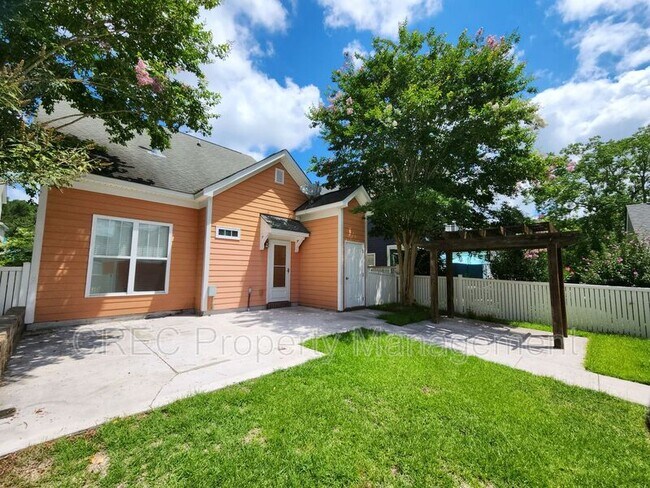 Building Photo - 103 Foxglove Ave