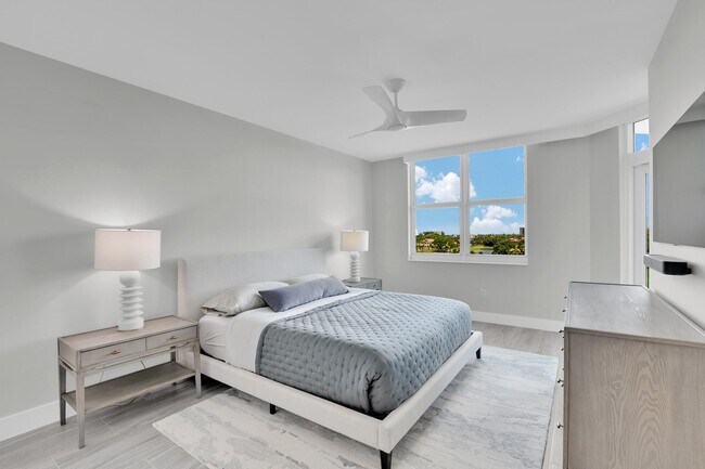 Building Photo - 550 SE Mizner Blvd