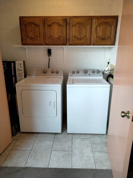 Building Photo - 4303 E Cactus Rd