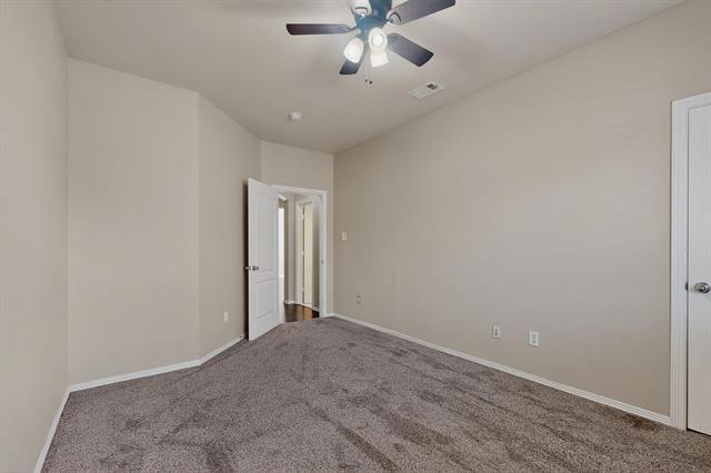 Building Photo - 337 Royal Oak Dr