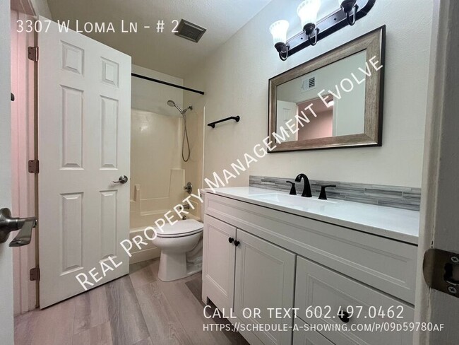 Building Photo - Updated Phoenix Condo -- MOVE-IN SPECIAL: ...