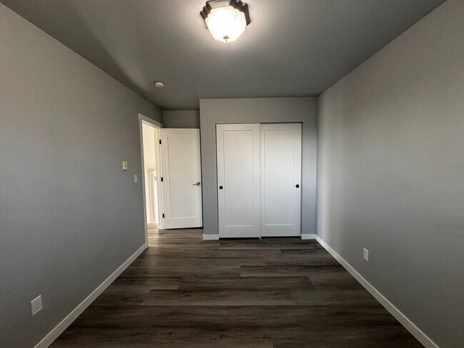 Building Photo - 2620 10th St