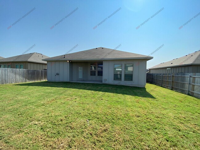 Building Photo - 1410 Shadow Hl Ln