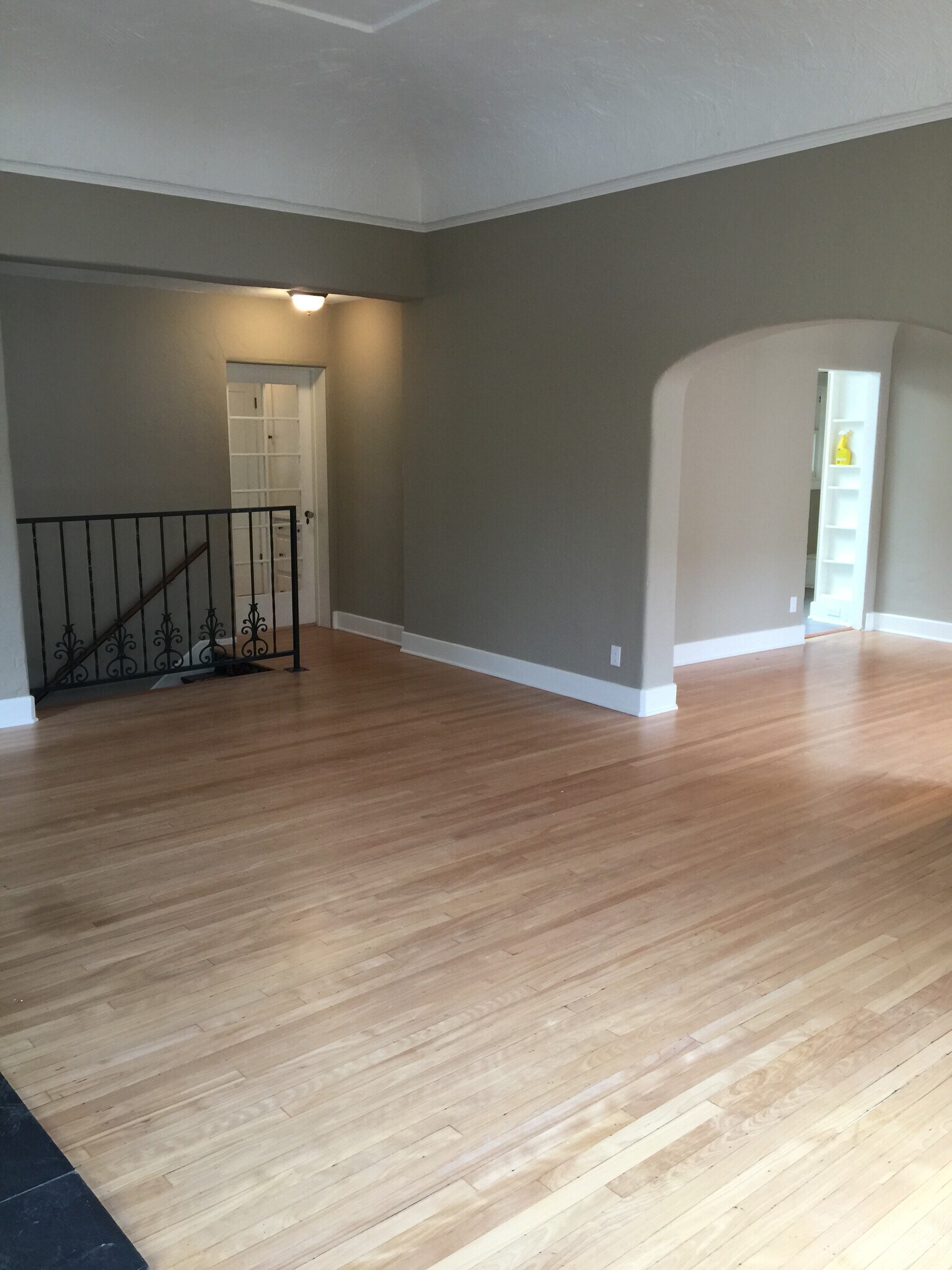 Building Photo - 132 Gaviota Ave