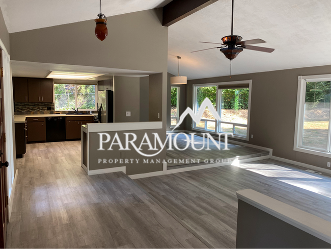 Building Photo - 3020 SE Royalwood Pl