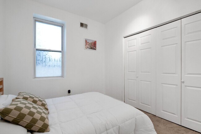 Building Photo - 2 Story Home in Botanical Heights (Optiona...