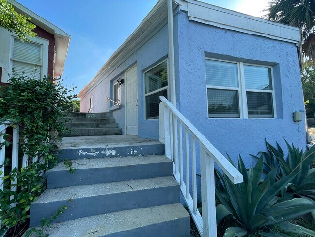 Primary Photo - 1316 E Gore St