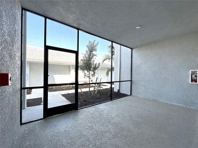 Building Photo - 14204 Heritage Landing Blvd