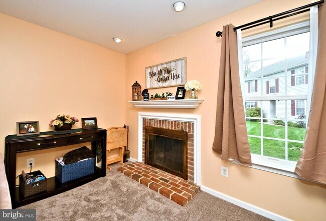 Building Photo - 800 Beacon Ct