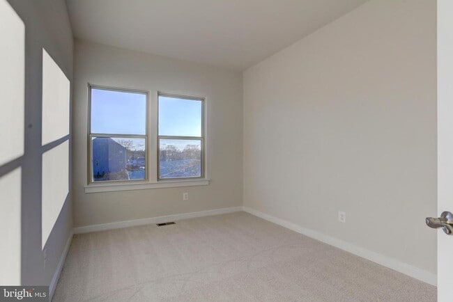 Building Photo - 13166 Arches Rd