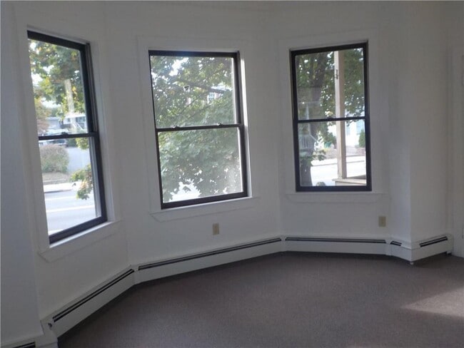 Building Photo - 1014 Park Ave