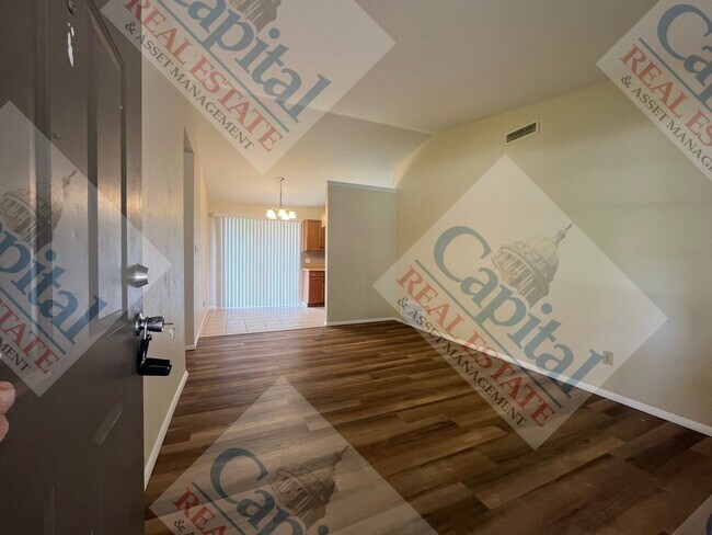 Building Photo - Adorable home W/ MOVE IN SPECIAL!