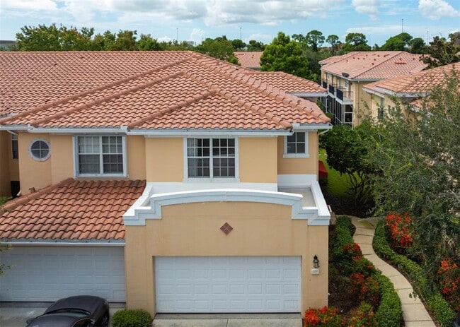 Primary Photo - 277 Valencia Cir