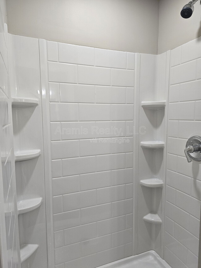 Building Photo - 3046 Embry Way SE