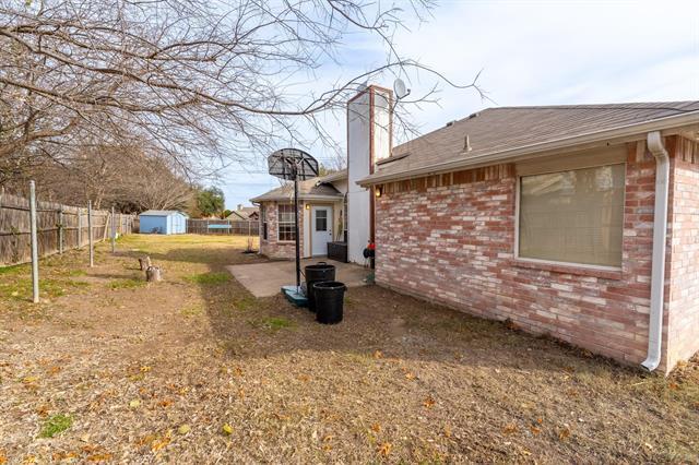 Building Photo - 2414 Coventry Ct
