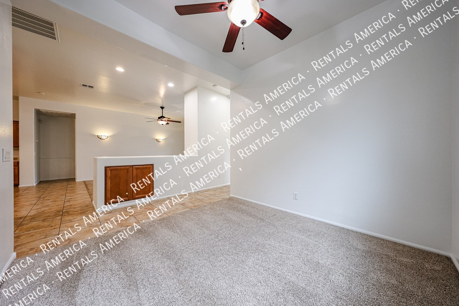 Building Photo - 6274 S View Ln