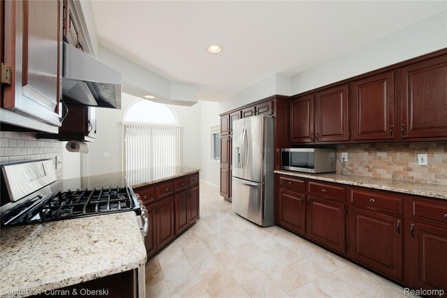 Building Photo - 1083 N Livernois Rd