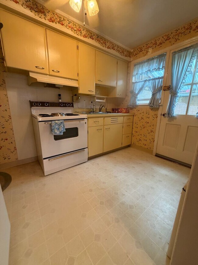 Building Photo - Grandview Heights 3 bd home