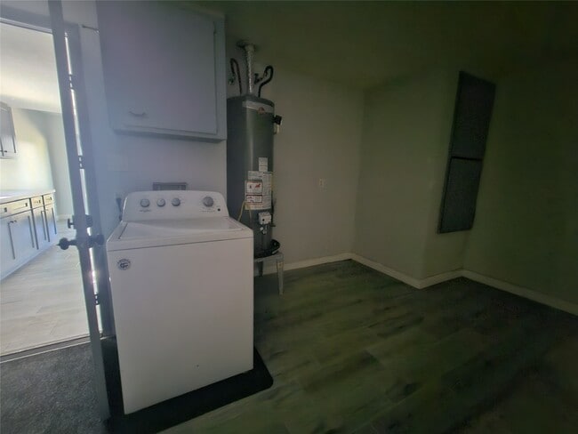 Building Photo - 2519 Piddler Dr