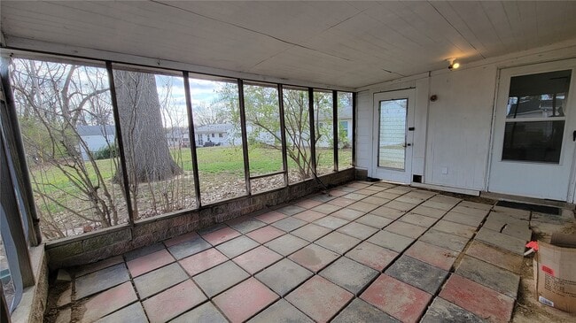 Building Photo - 4204 Beauty Ln