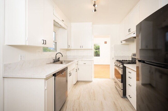 Building Photo - 4405 60th St