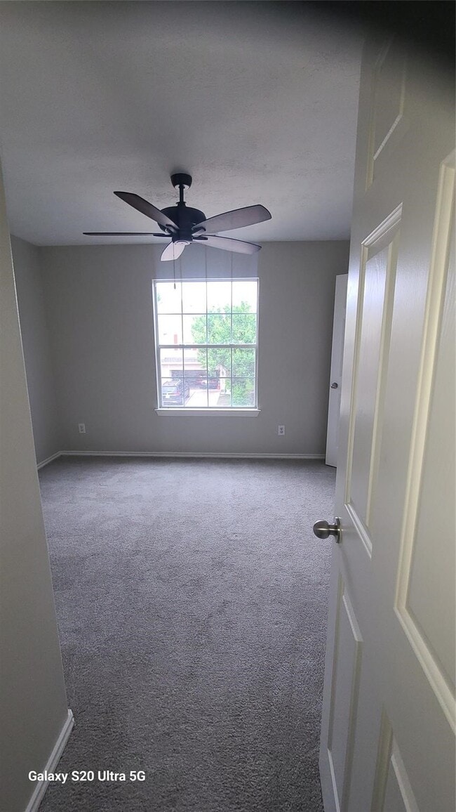 Building Photo - 17242 Oakwood Chase Dr