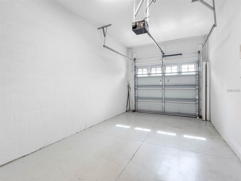 Building Photo - 12820 Belvedere Song Way