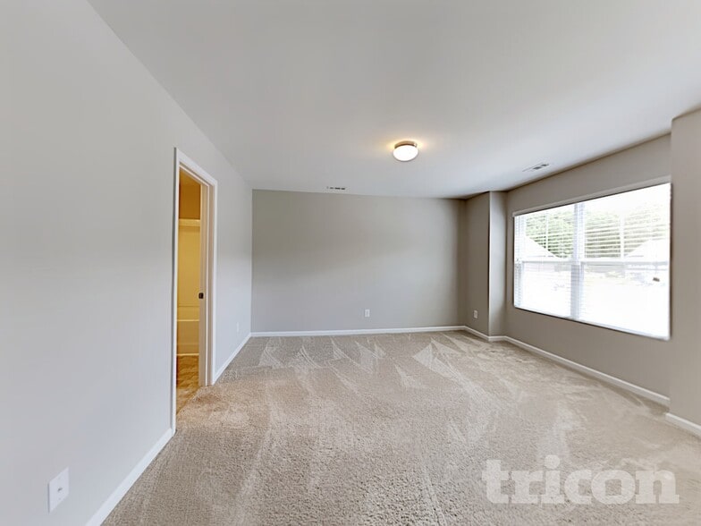 Building Photo - 2030 Aragon Lane