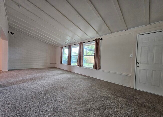 Building Photo - 3823 Monica Pkwy