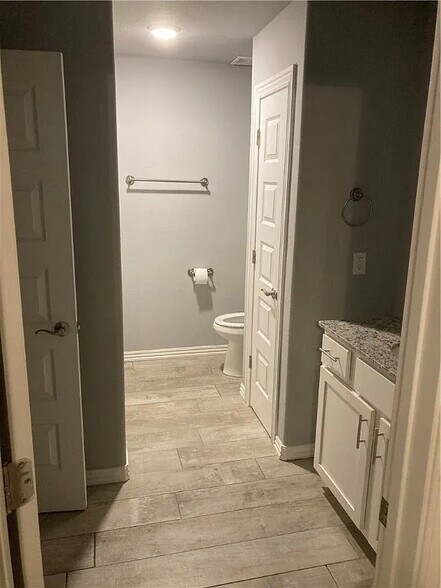 Building Photo - 1211 N Sicily Ln